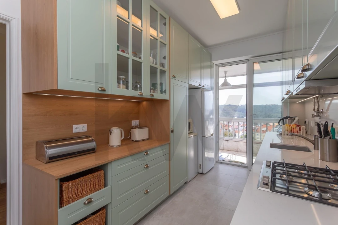 Apartamento T3 para Venda em Campolide Foto 15