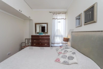 Apartamento T3 para Venda em Campolide