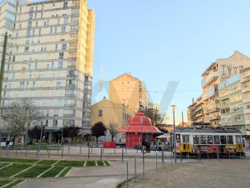 Apartamento T3 para Venda em Campolide