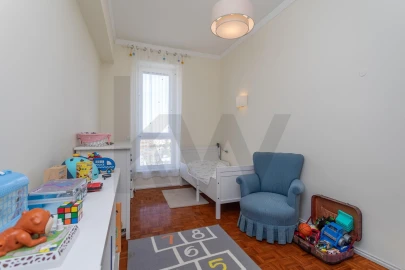 Apartamento T3 para Venda em Campolide