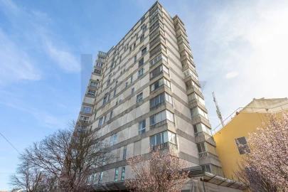 Apartamento T3 para Venda em Campolide