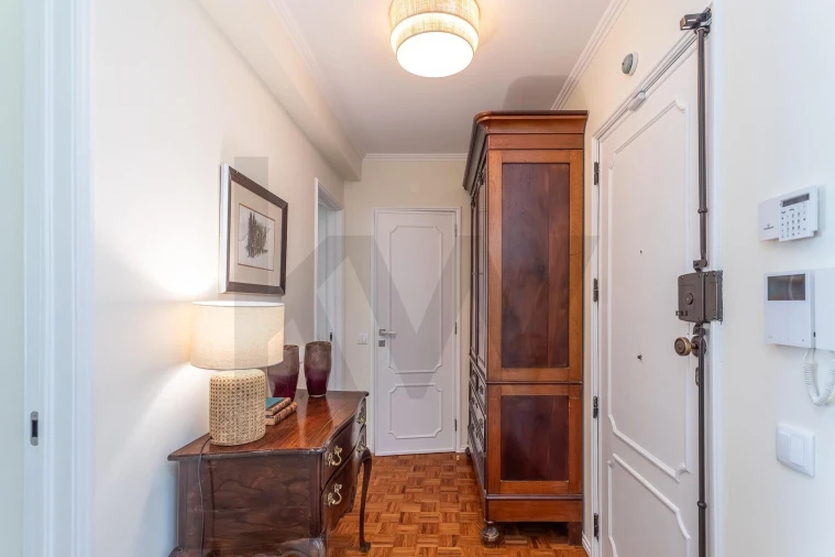 Apartamento T3 para Venda em Campolide Foto 33