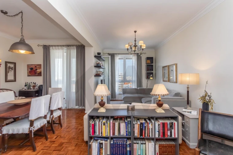 Apartamento T3 para Venda em Campolide Foto 2