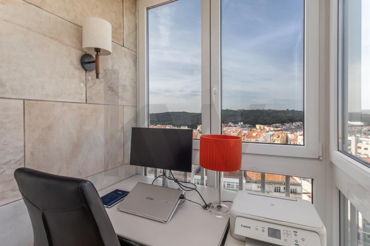 Apartamento T3 para Venda em Campolide Foto 12