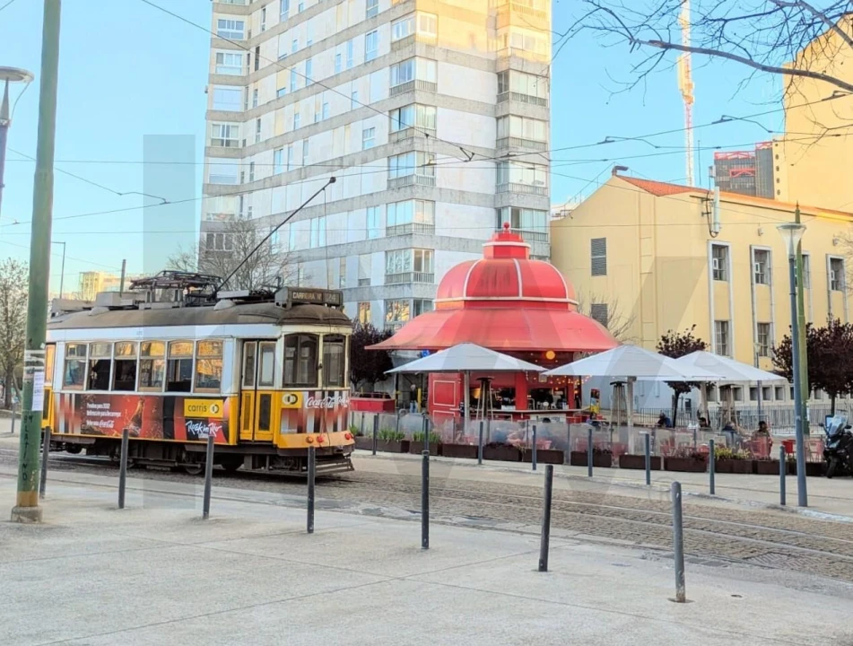 Apartamento T3 para Venda em Campolide Foto 46