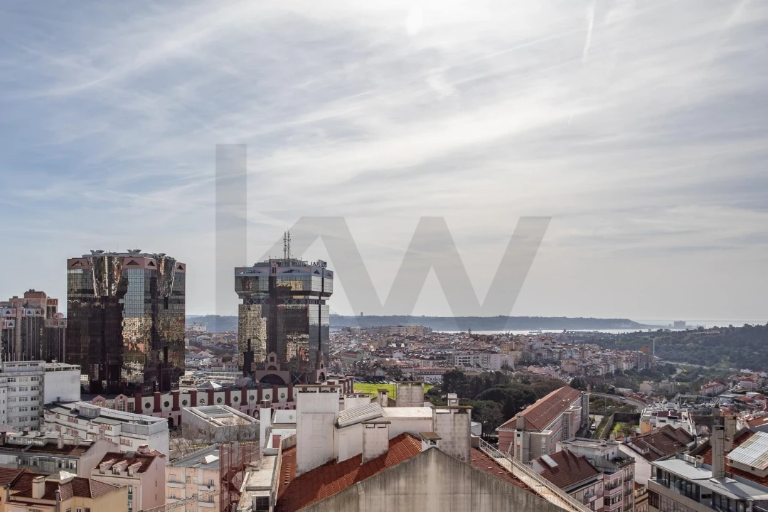 Apartamento T3 para Venda em Campolide Foto 19