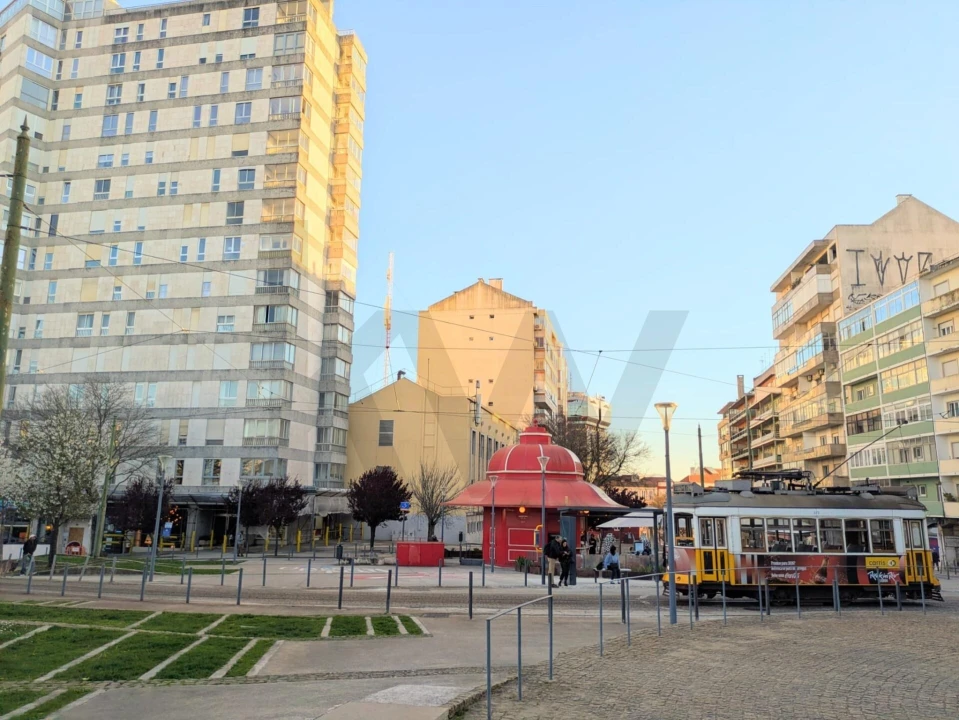 Apartamento T3 para Venda em Campolide Foto 45