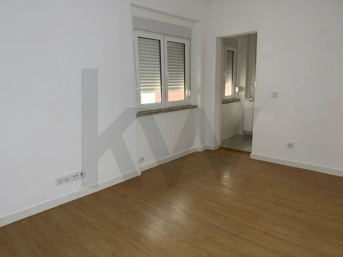 Apartamento T2 para Arrendamento em Avenidas Novas Foto 3