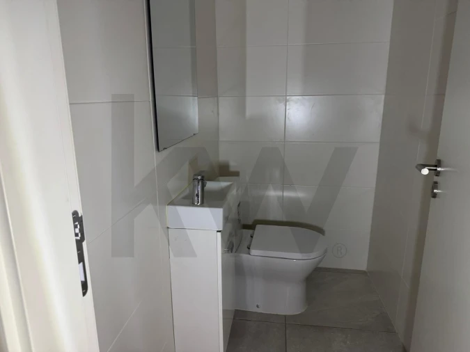 Apartamento T2 para Arrendamento em Avenidas Novas Foto 11