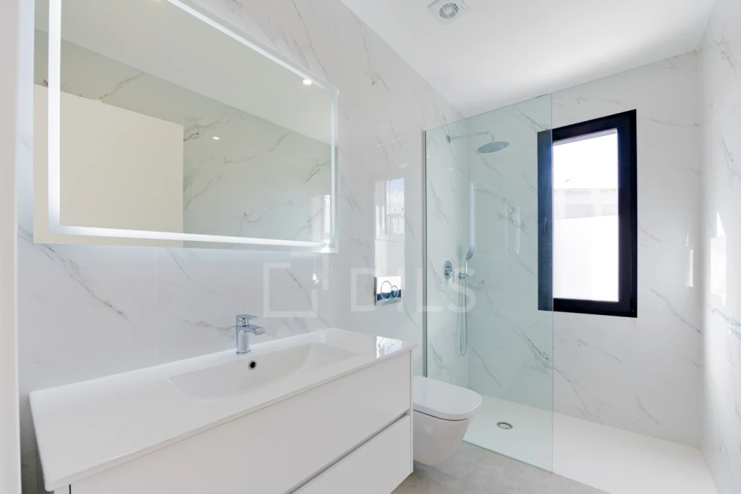 Moradia T3 para Venda em Mexilhoeira Grande Foto 11