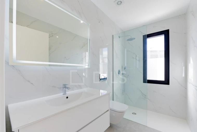 Moradia T3 para Venda em Mexilhoeira Grande Foto 11