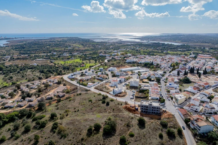 Moradia T3 para Venda em Mexilhoeira Grande Foto 31