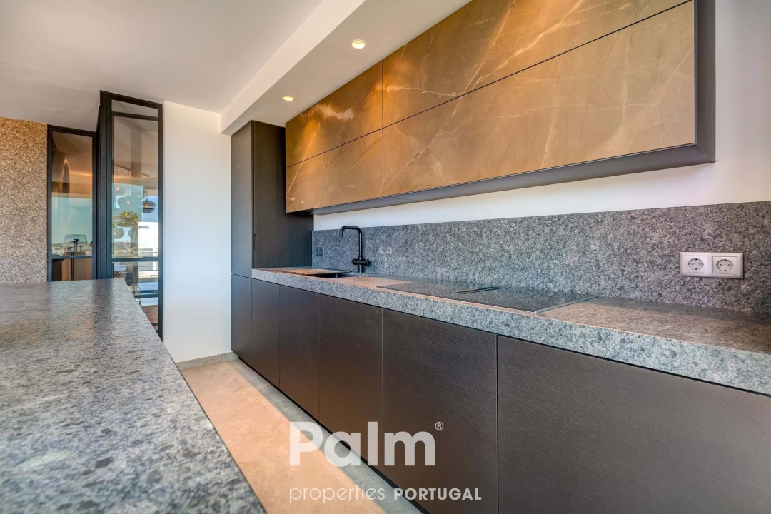 Apartamento T4 para Venda em Alvor Foto 11