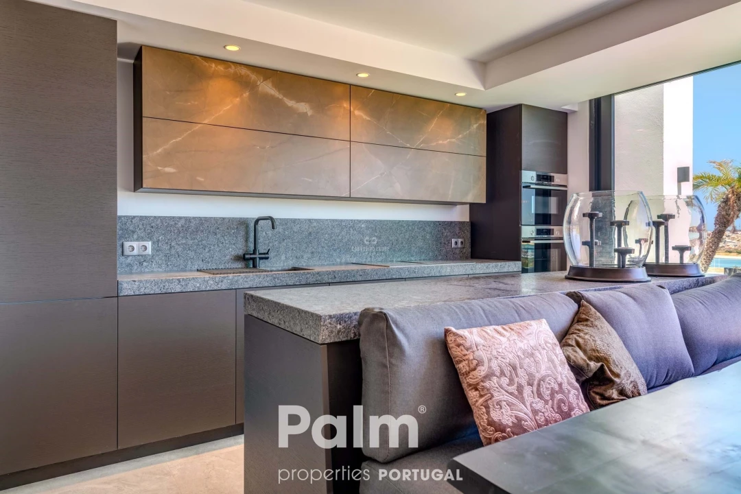 Apartamento T4 para Venda em Alvor Foto 6