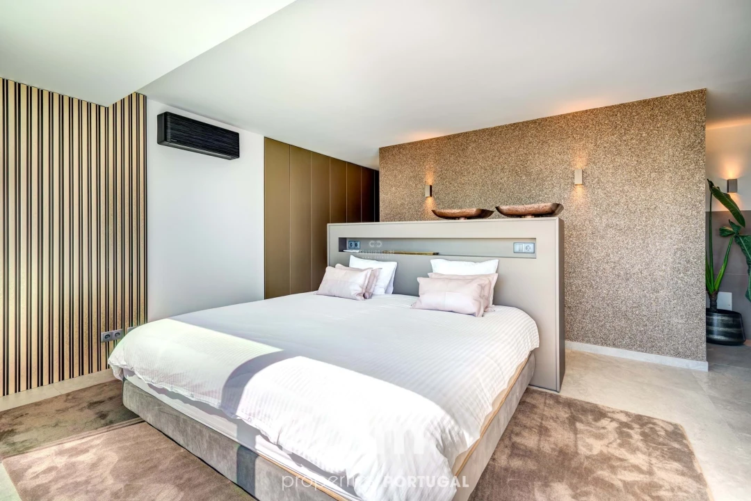 Apartamento T6 para Venda em Alvor Foto 27