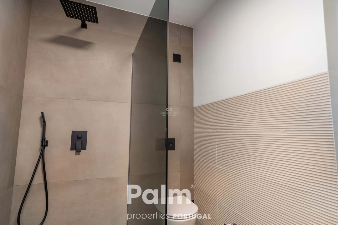 Apartamento T6 para Venda em Alvor Foto 36