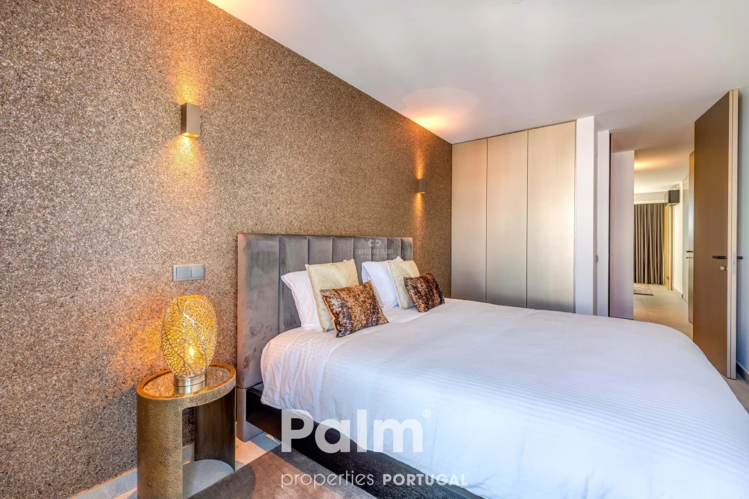 Apartamento T6 para Venda em Alvor Foto 18