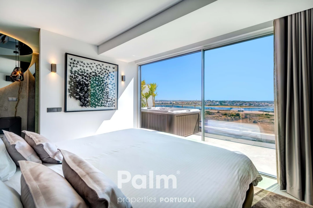 Apartamento T6 para Venda em Alvor Foto 26