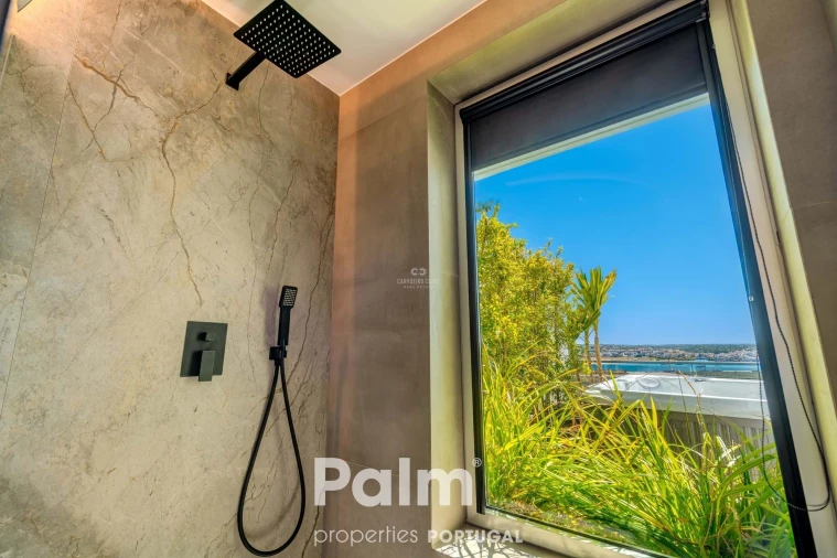 Apartamento T6 para Venda em Alvor Foto 30