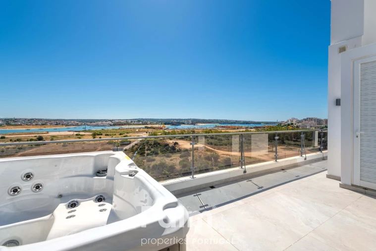 Apartamento T6 para Venda em Alvor Foto 33
