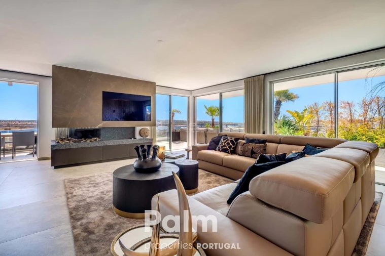 Apartamento T6 para Venda em Alvor Foto 2