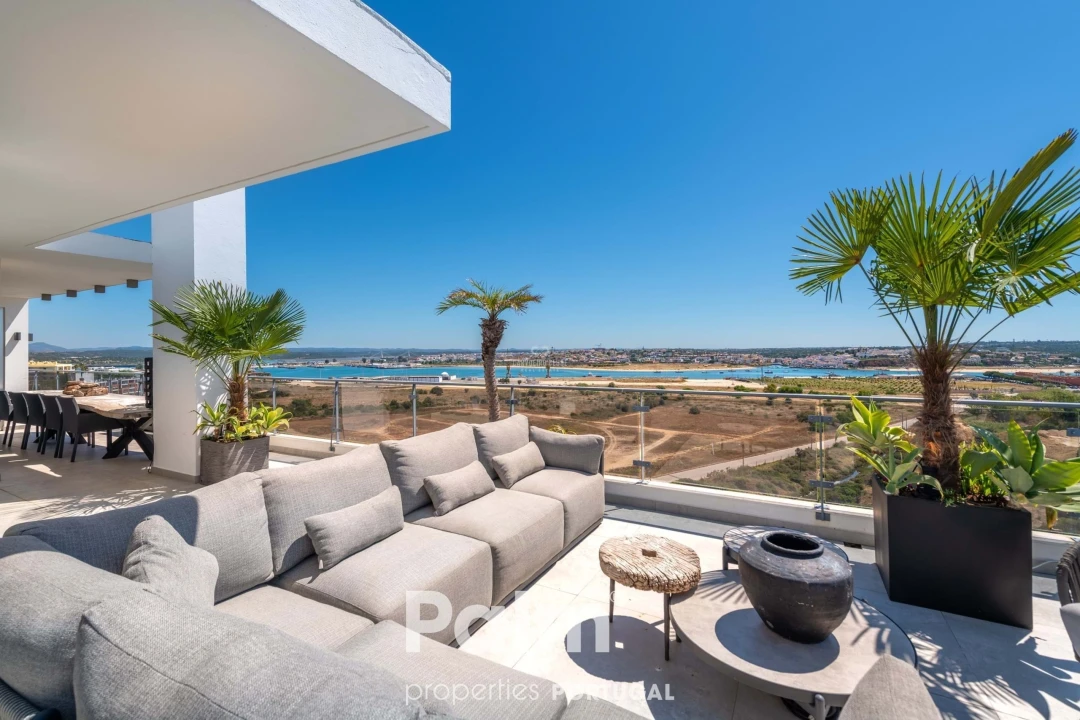 Apartamento T6 para Venda em Alvor Foto 11