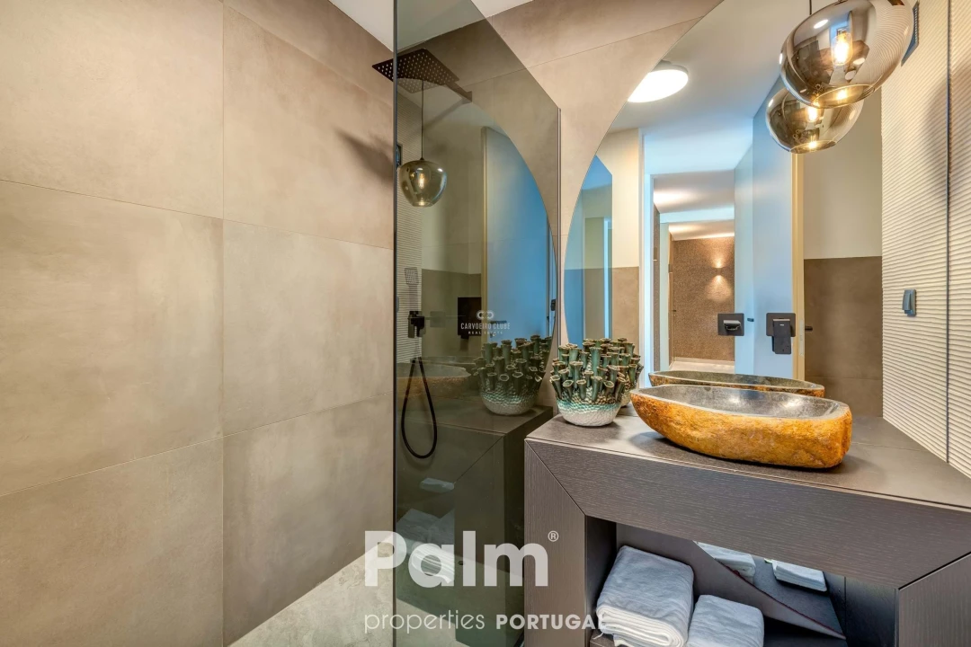 Apartamento T6 para Venda em Alvor Foto 16