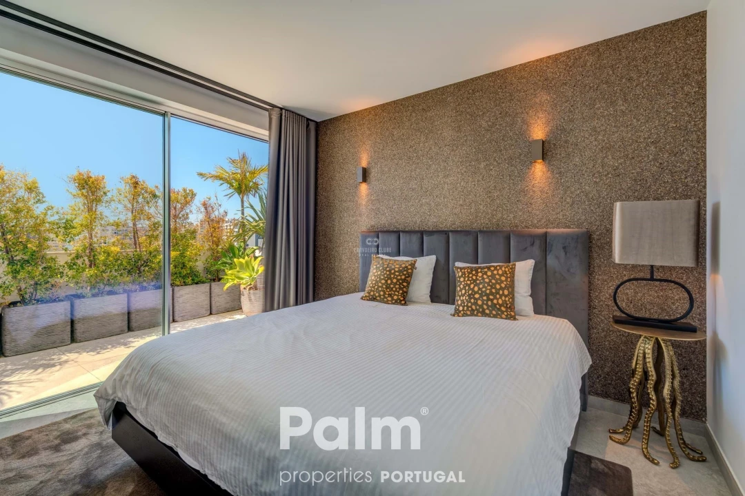 Apartamento T6 para Venda em Alvor Foto 39