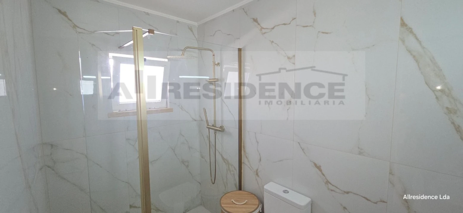 Apartamento T1 para Venda em Albufeira e Olhos de Água Foto 19