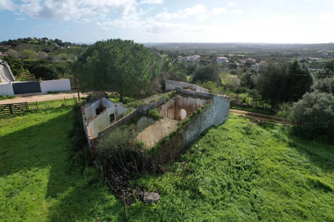 Moradia T2 para Venda em São Silvestre Foto 3