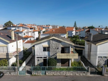 Moradia T3 para Venda em Cascais e Estoril