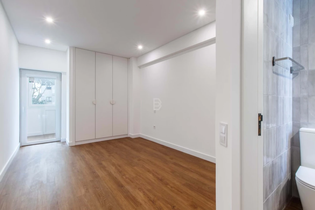 Apartamento T3 para Arrendamento em Algés, Linda-A-Velha e Cruz Quebrada-Dafundo Foto 29