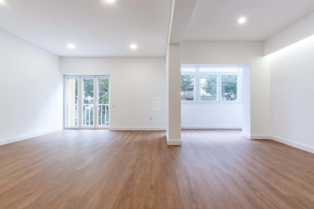 Apartamento T3 para Arrendamento em Algés, Linda-A-Velha e Cruz Quebrada-Dafundo Foto 2