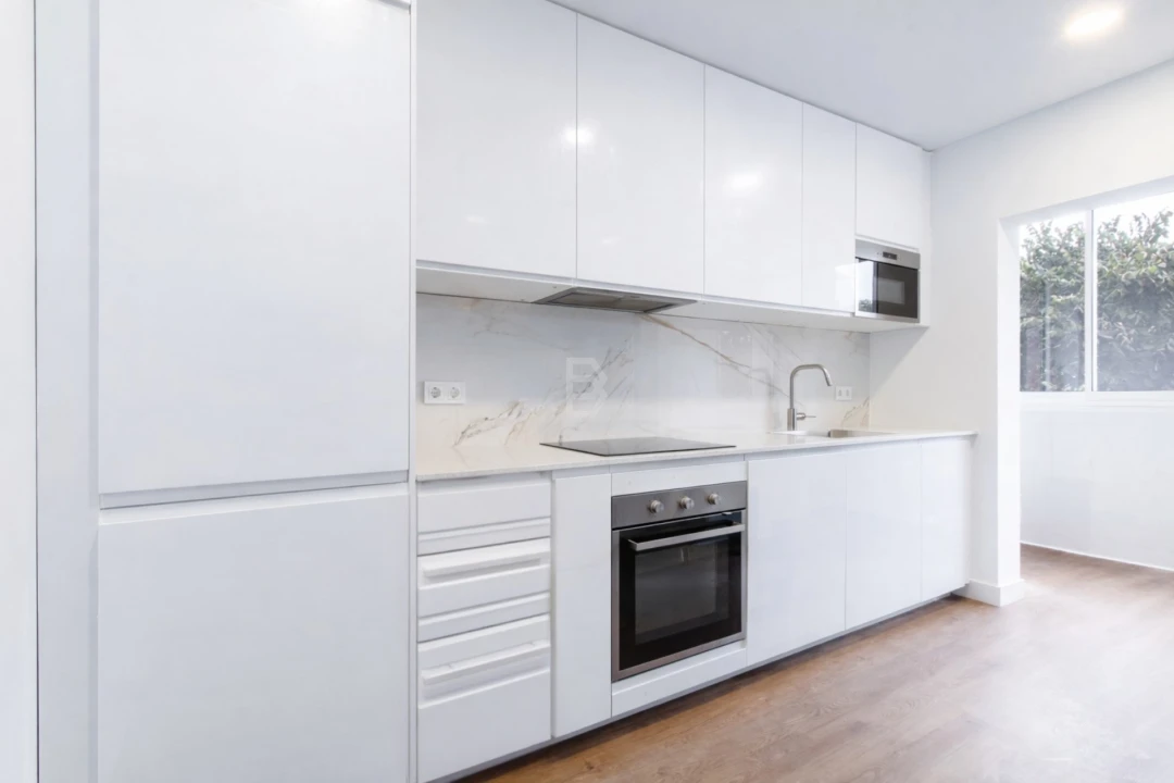 Apartamento T3 para Arrendamento em Algés, Linda-A-Velha e Cruz Quebrada-Dafundo Foto 13