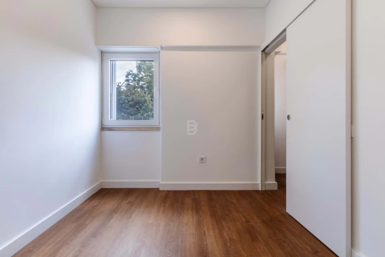 Apartamento T3 para Arrendamento em Algés, Linda-A-Velha e Cruz Quebrada-Dafundo Foto 14