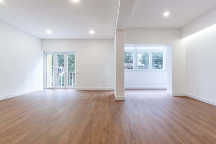 Apartamento T3 para Arrendamento em Algés, Linda-A-Velha e Cruz Quebrada-Dafundo Foto 2