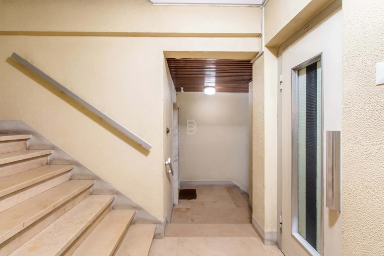 Apartamento T3 para Arrendamento em Algés, Linda-A-Velha e Cruz Quebrada-Dafundo Foto 33