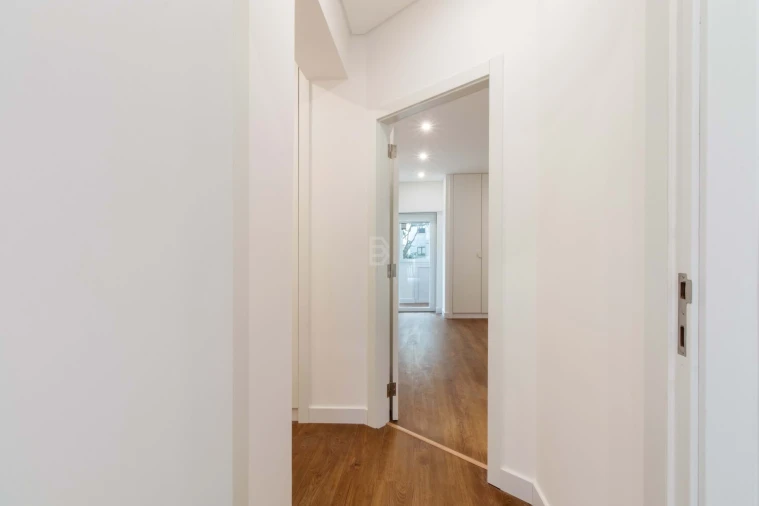 Apartamento T3 para Arrendamento em Algés, Linda-A-Velha e Cruz Quebrada-Dafundo Foto 25