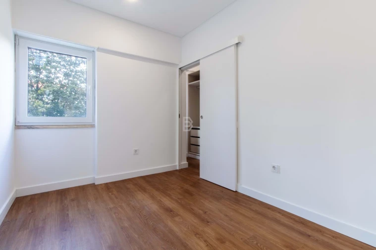 Apartamento T3 para Arrendamento em Algés, Linda-A-Velha e Cruz Quebrada-Dafundo Foto 15