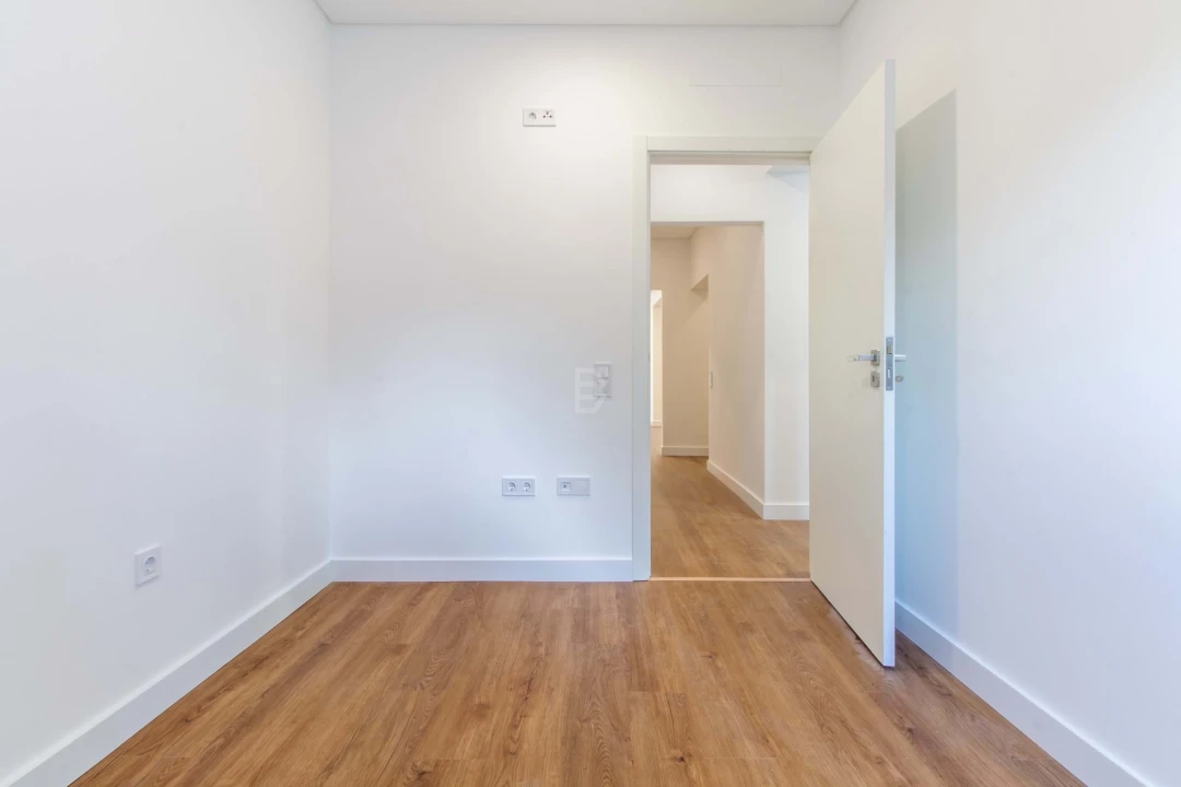 Apartamento T3 para Arrendamento em Algés, Linda-A-Velha e Cruz Quebrada-Dafundo Foto 16