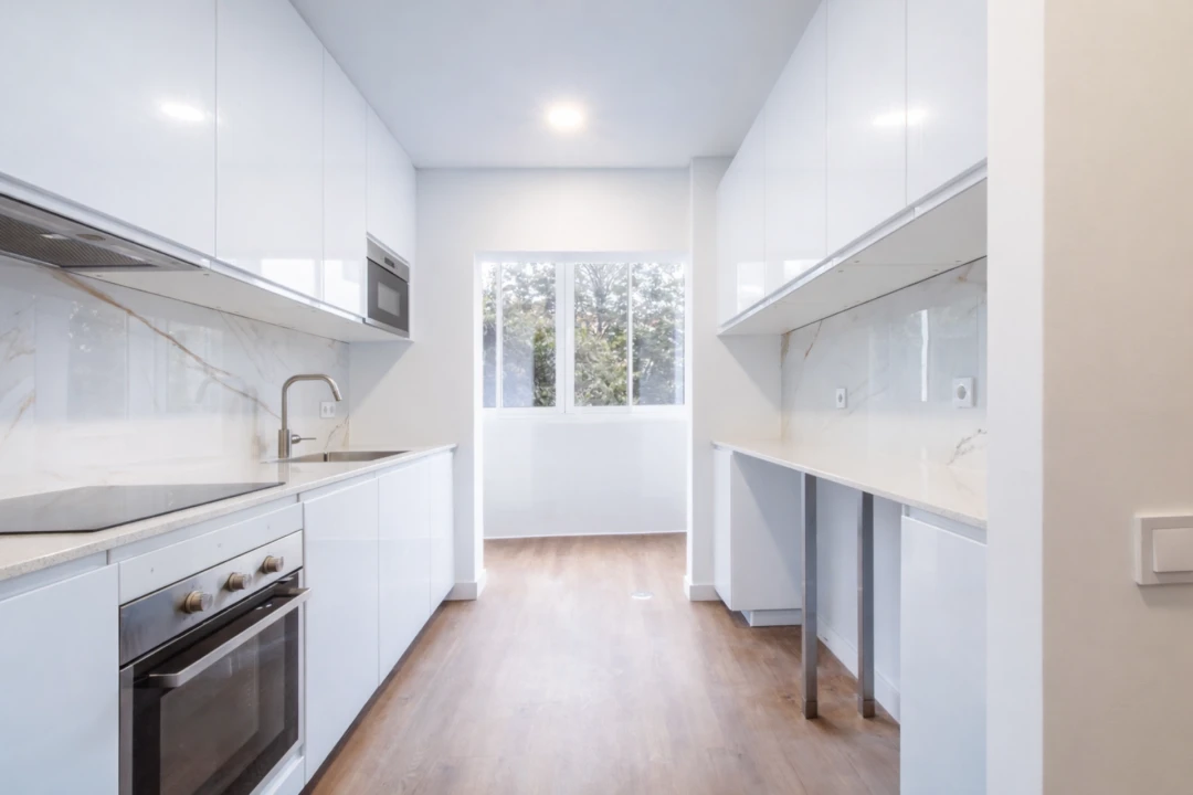 Apartamento T3 para Arrendamento em Algés, Linda-A-Velha e Cruz Quebrada-Dafundo Foto 12