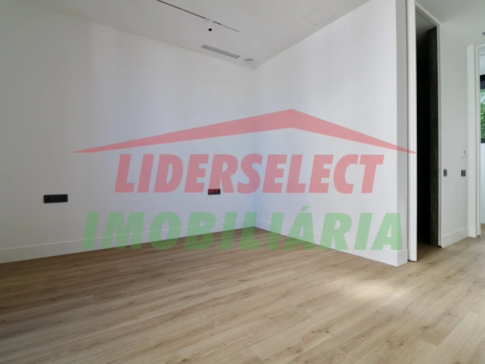 Apartamento T3 para Venda em Lourinhã e Atalaia Foto 22