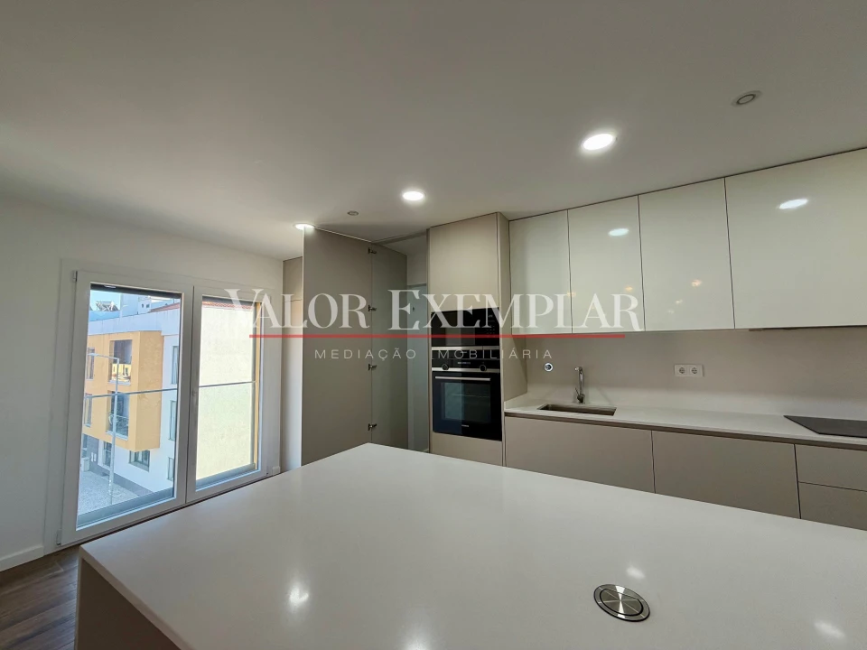 Apartamento T4 para Venda em Alcochete Foto 5