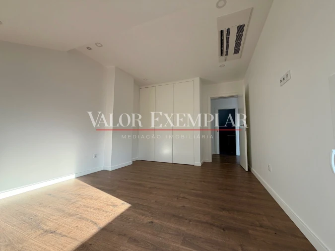 Apartamento T4 para Venda em Alcochete Foto 15