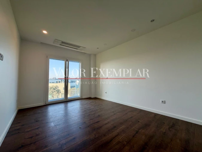 Apartamento T4 para Venda em Alcochete Foto 10