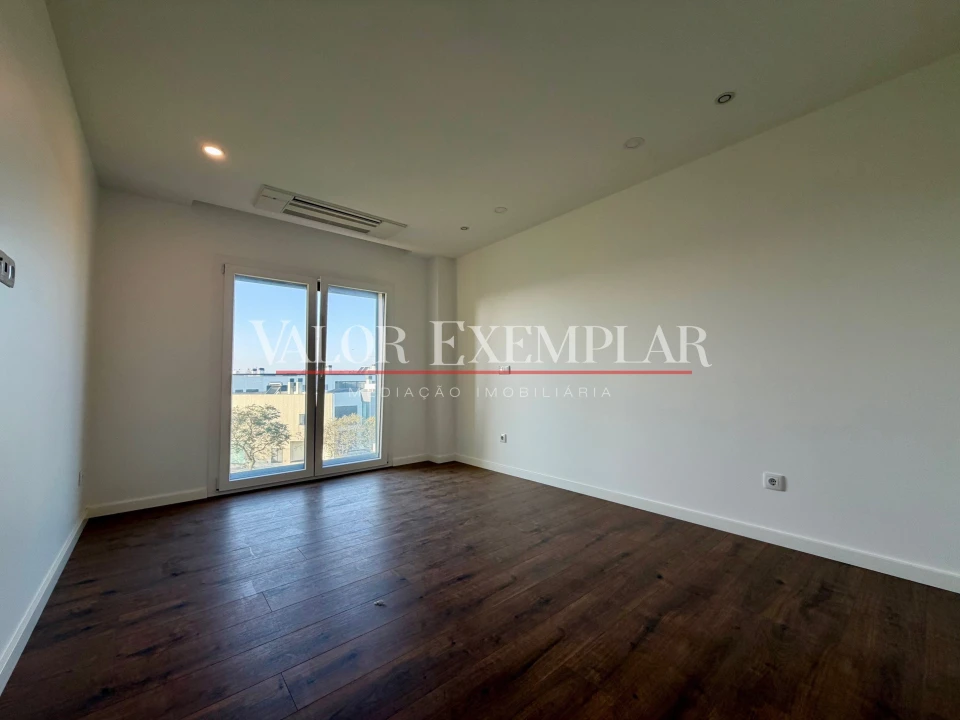 Apartamento T4 para Venda em Alcochete Foto 10