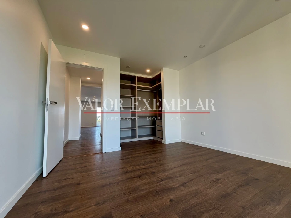 Apartamento T4 para Venda em Alcochete Foto 12