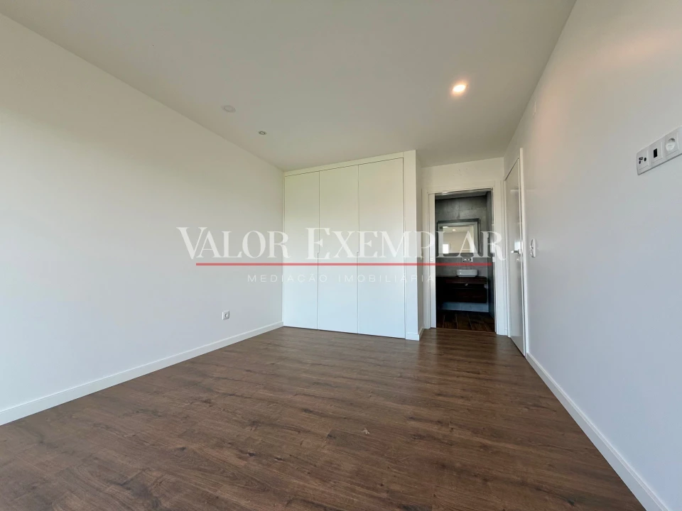 Apartamento T4 para Venda em Alcochete Foto 11