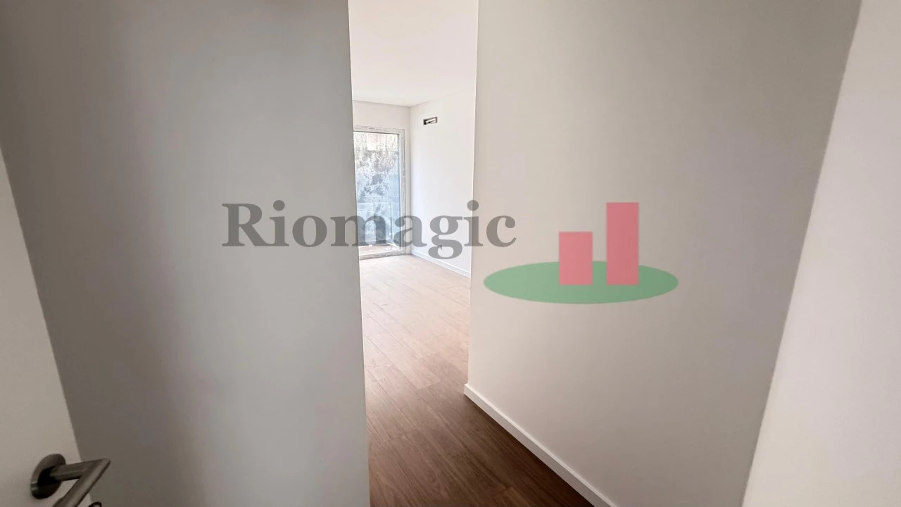 Apartamento T2 para Venda em Rio Maior Foto 9