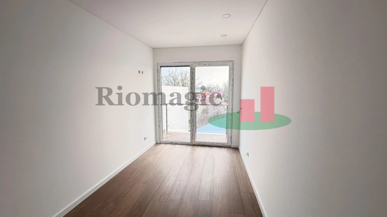 Apartamento T2 para Venda em Rio Maior Foto 12